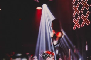 376895967_122114108804035313_281955167665796492_n-1024x683-1-300x200 Naomi Club Θεσσαλονίκη Λαδάδικα Τηλέφωνο 2025