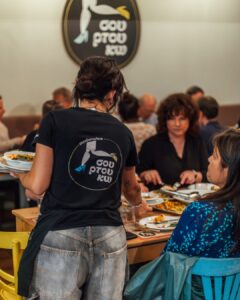 581069649_1416129146796277_4132904701395405184_n-240x300 Σουρτούκω Ρεμπετάδικο Θεσσαλονίκη