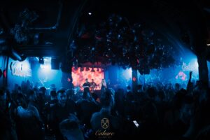 601328188_836000796015438_544340032677857616_n-300x200 Cabare Club Θεσσαλονίκη Γιώργος Τσαλίκης  2026