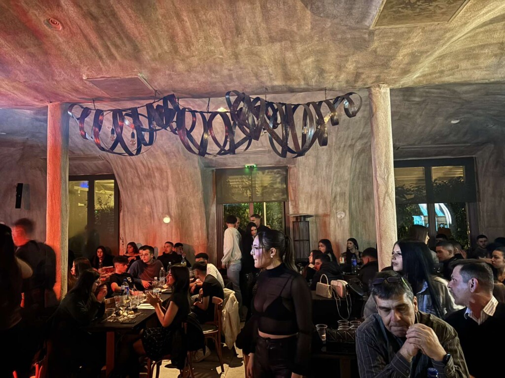 viber_image_2025-02-11_08-51-43-639-1024x768 Merlot Skg Ρεμπετάδικο Μουσική Σκηνή Λαδάδικα Θεσσαλονίκη