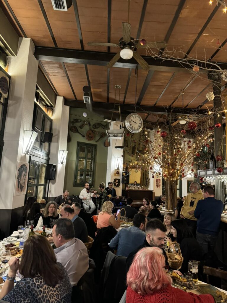 viber_image_2026-01-08_16-18-10-024-768x1024 Ζύθος Ρεμπετάδικο Θεσσαλονίκη Λαδάδικα