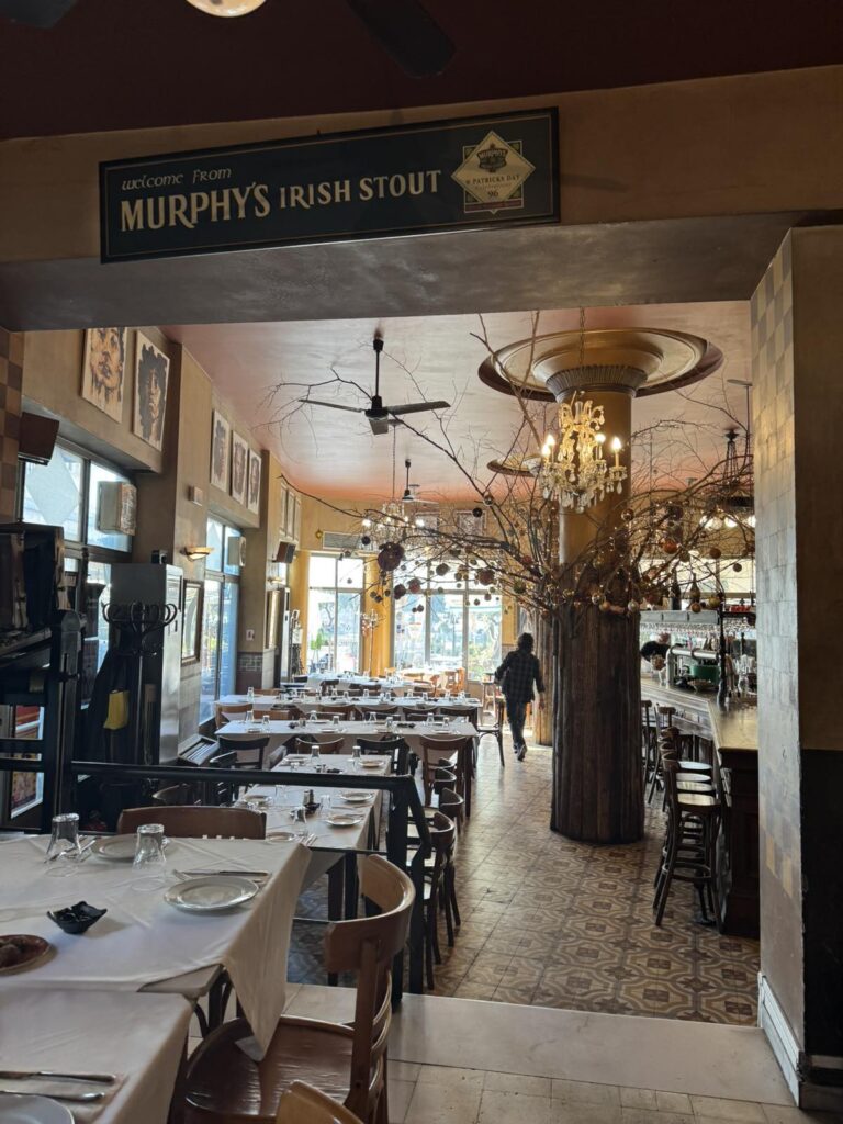 viber_image_2026-01-08_16-20-47-812-768x1024 Ντορέ Εστιατόριο με μουσική Λευκός Πύργος Θεσσαλονίκη